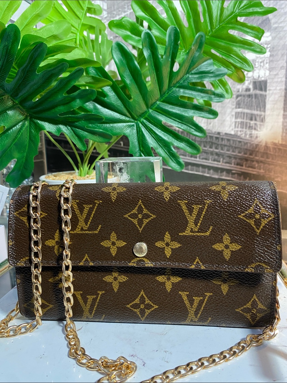 Authentic Louis Vuitton Vintage Monogram Sarah Wallet